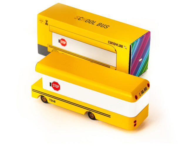 Houten schoolbus, Candycar, detailfoto