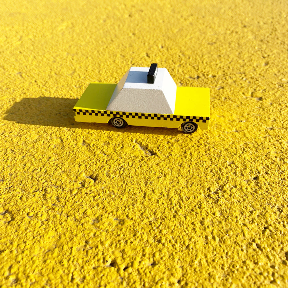 Houten taxi, Candycar, in gebruik