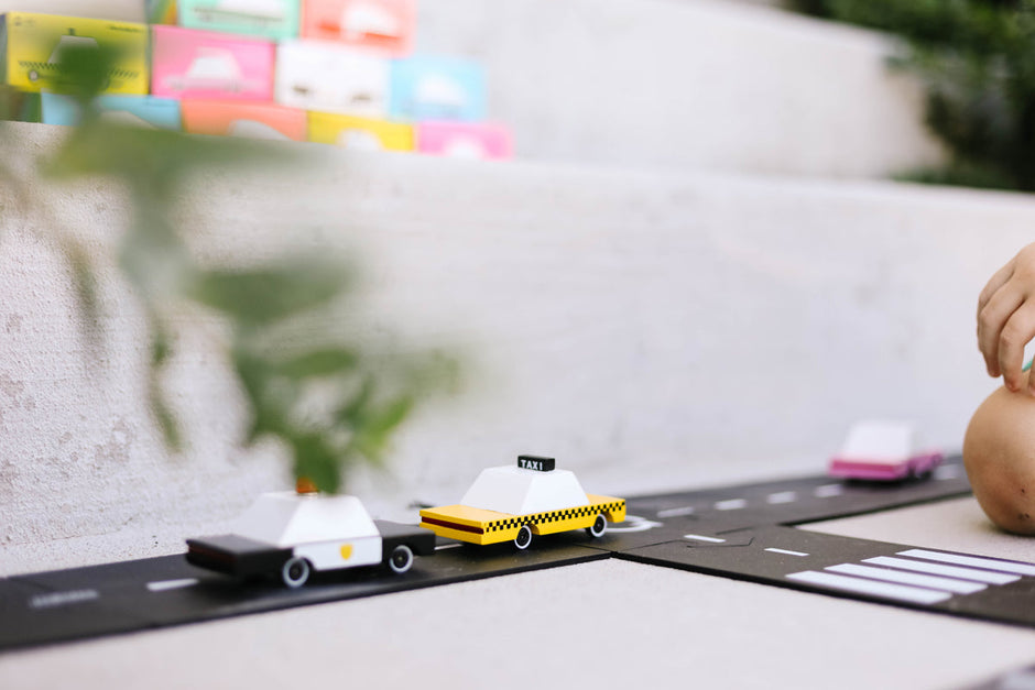 Houten taxi, Candycar, in gebruik