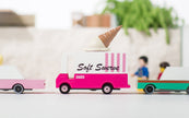 Houten ijscowagen, Candycar, in gebruik