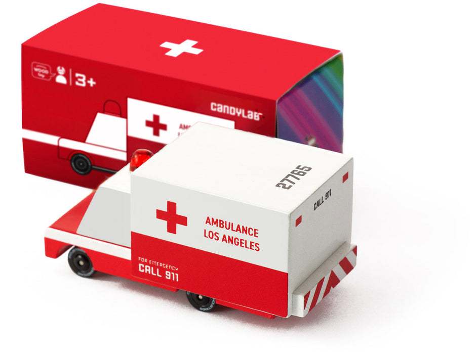 Houten ambulancebusje, Candycar, detailfoto