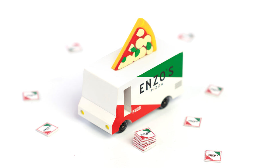 Houten pizzawagen, Candycar, in gebruik