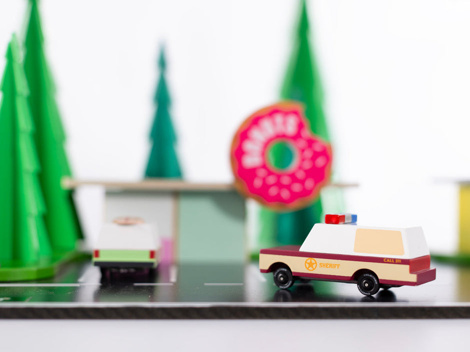 Houten sheriffwagen, Candycar, in gebruik